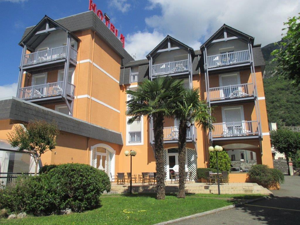 Hotel Chez Pierre D'Agos Exteriör bild