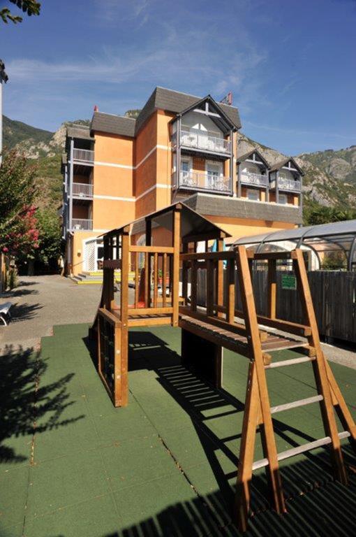 Hotel Chez Pierre D'Agos Exteriör bild