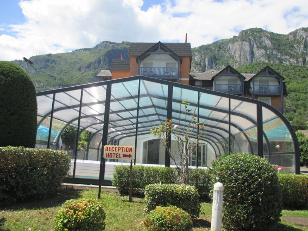 Hotel Chez Pierre D'Agos Exteriör bild