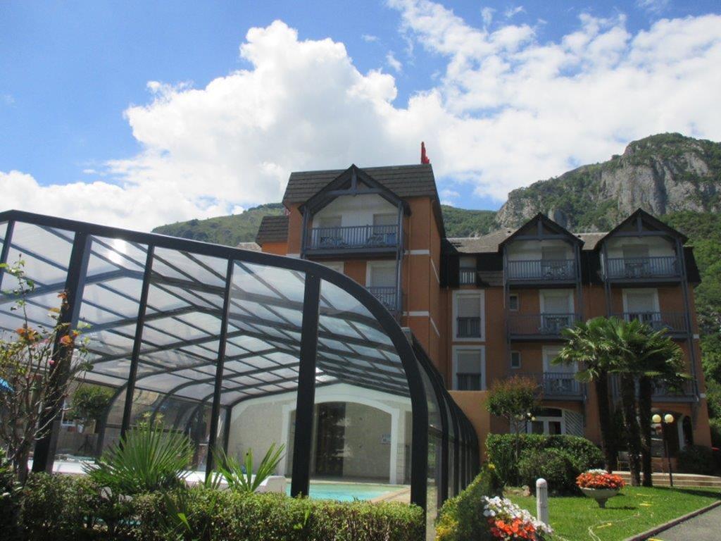 Hotel Chez Pierre D'Agos Exteriör bild