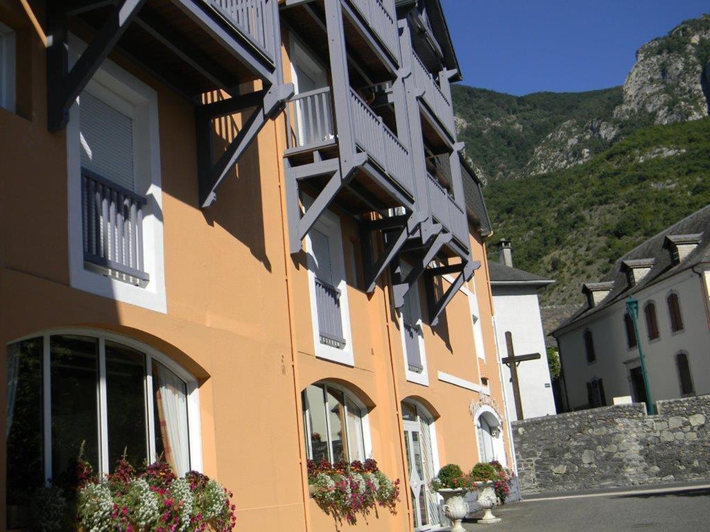 Hotel Chez Pierre D'Agos Exteriör bild